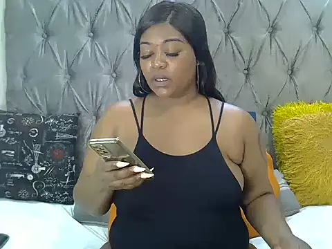 Snapshot of BigAssjuicy26 chatting on 11-06-25, 06:31 BigAssjuicy26 online show from 11-06-25, 06:31