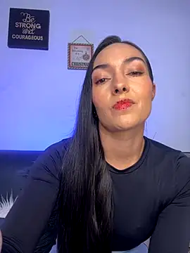 Snapshot of fetish_foot_ chatting on 11-19-25, 03:23 fetish foot online show from 11-19-25, 03:23