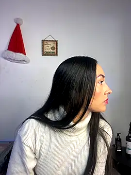 Snapshot of fetish_foot_ chatting on 11-29-25, 02:42 fetish foot online show from 11-29-25, 02:42