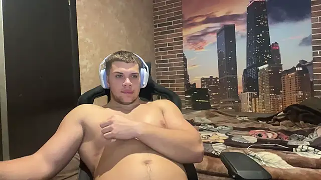 MusclePhantom online show from 10-26-25, 08:59