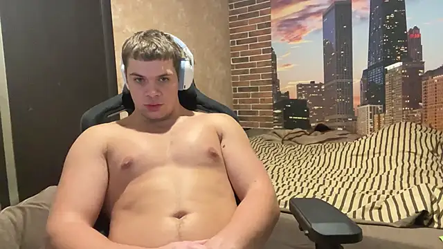 MusclePhantom online show from 11-15-25, 10:04