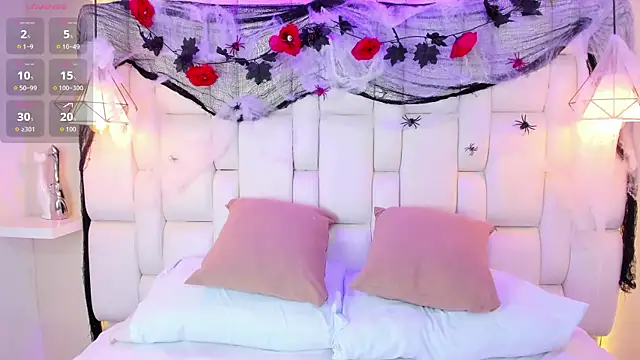 HannaPotther online show from 10-31-25, 11:33