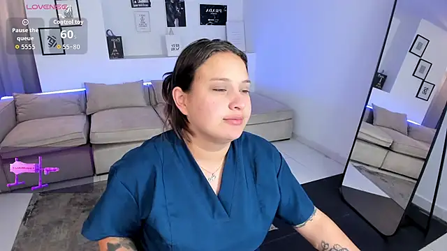 Laureen se online show from 04-22-26, 03:53