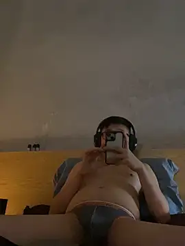 AndrewP13331 online show from 09-24-25, 02:20