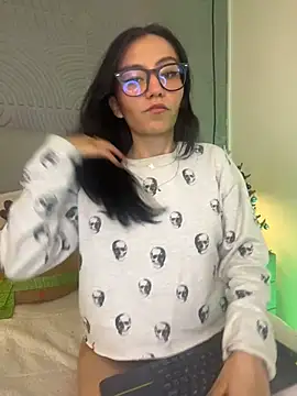 Snapshot of eviegothel_ chatting on 12-02-25, 08:26 eviegothel online show from 12-02-25, 08:26