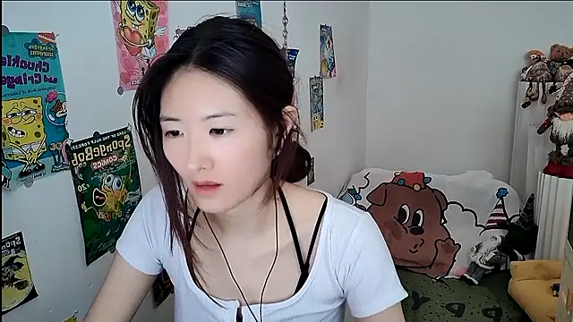 Snapshot of Moonlight-23 chatting on 09-27-25, 06:51 Moonlight-23 online show from 09-27-25, 06:51