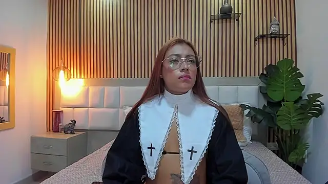 KattyBonnie online show from 10-31-25, 07:48