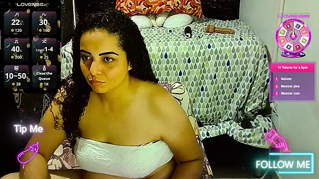 Snapshot of _naughty_milf chatting on 12-16-25, 02:05 naughty milf online show from 12-16-25, 02:05