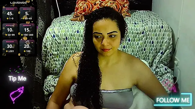  naughty milf online show from 01-10-26, 04:47