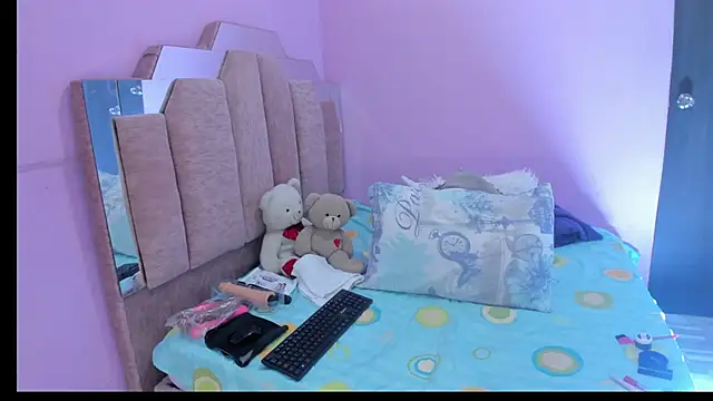 AndreaSweet2 online show from 09-24-25, 07:28