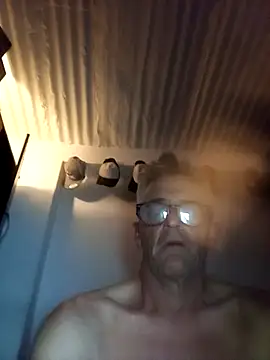 Snapshot of CPTCOCK chatting on 11-18-25, 08:24 CPTCOCK online show from 11-18-25, 08:24