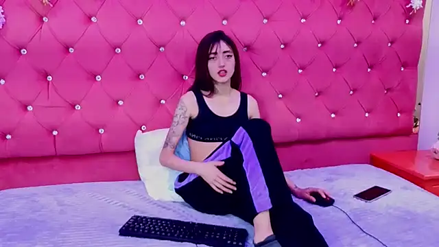  Maleja 19  online show from 02-12-26, 03:45