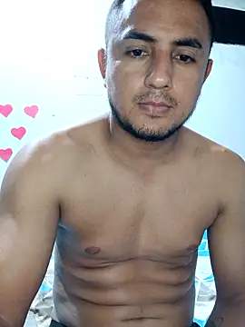 Snapshot of Geral_Yeraldyn09 chatting on 11-07-25, 02:00 Geral Yeraldyn09 online show from 11-07-25, 02:00