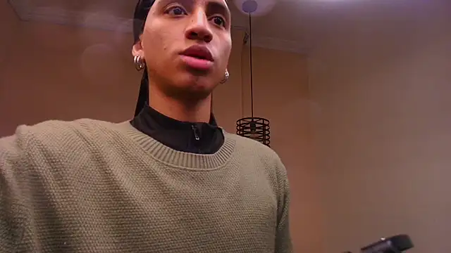 Snapshot of Dom_venena chatting on 09-14-25, 07:24 Dom venena online show from 09-14-25, 07:24