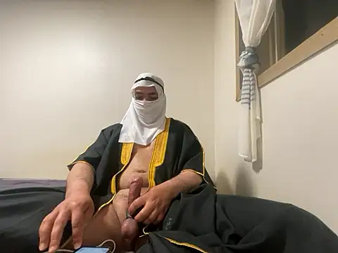 Snapshot of sheikhbandar06_09 chatting on 04-04-26, 08:39 sheikhbandar06 09 online show from 04-04-26, 08:39