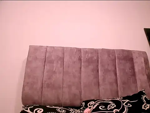 Snapshot of Luciana_hardmand chatting on 09-18-25, 07:49 Luciana hardmand online show from 09-18-25, 07:49