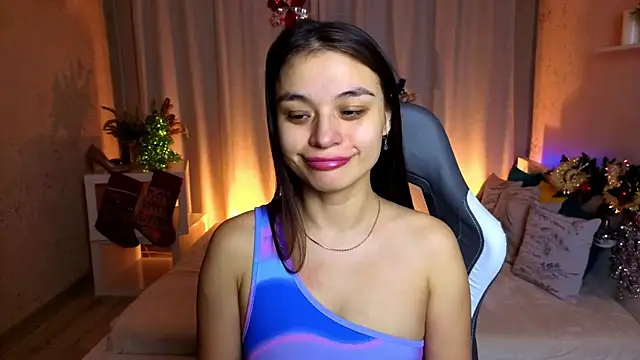 Leila Hefner online show from 12-18-25, 02:50