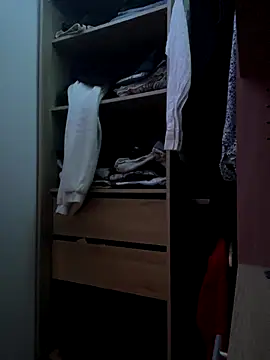 Snapshot of LesAmantsAE2 chatting on 01-07-26, 07:33 LesAmantsAE2 online show from 01-07-26, 07:33