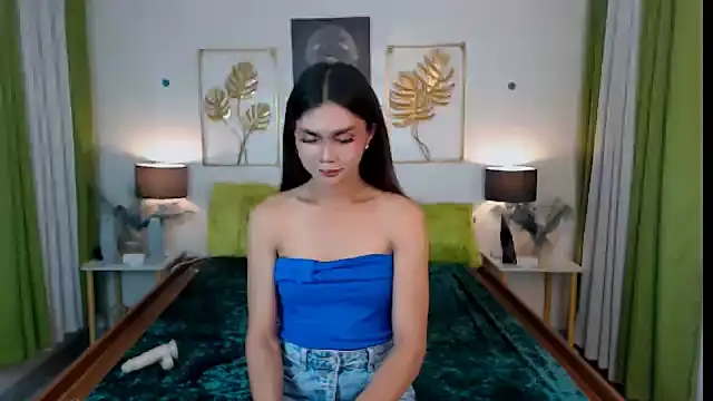 Snapshot of FlirtyMarga chatting on 10-28-25, 06:10 FlirtyMarga online show from 10-28-25, 06:10