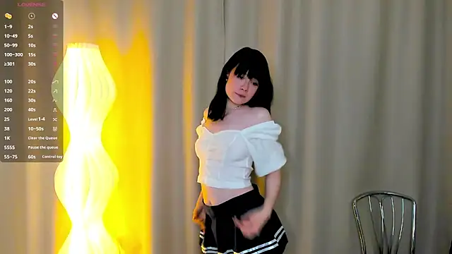 Honeey Beee online show from 09-19-25, 07:58