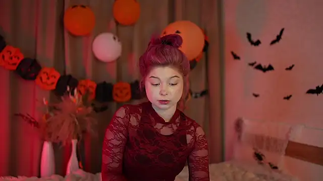 Snapshot of Stella_Vanila chatting on 10-28-25, 11:29 Stella Vanila online show from 10-28-25, 11:29