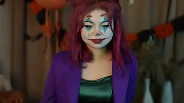 Snapshot of Stella_Vanila chatting on 10-31-25, 11:17 Stella Vanila online show from 10-31-25, 11:17