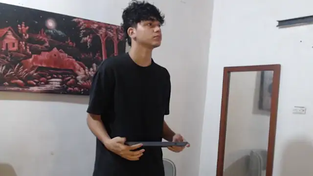 Snapshot of alice_julls chatting on 11-13-25, 07:24 alice julls online show from 11-13-25, 07:24