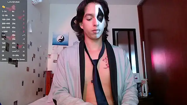 Snapshot of DannyPhantom555 chatting on 10-31-25, 07:48 DannyPhantom555 online show from 10-31-25, 07:48