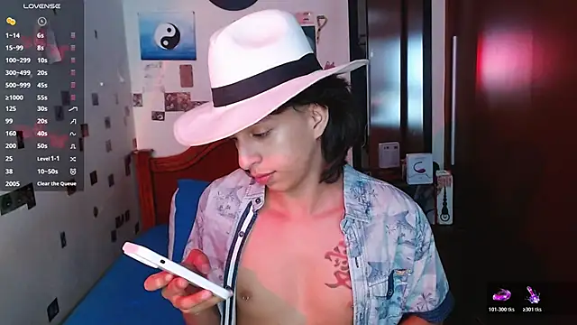 Snapshot of DannyPhantom555 chatting on 11-10-25, 09:03 DannyPhantom555 online show from 11-10-25, 09:03