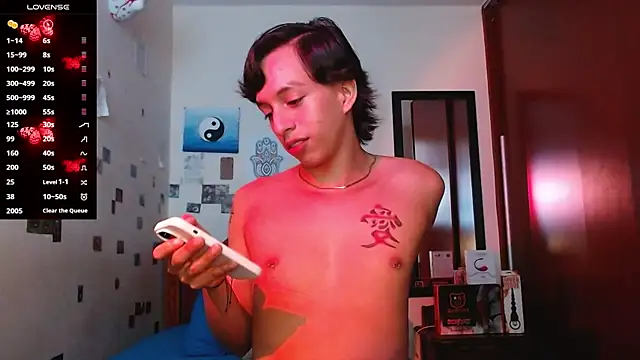 Snapshot of DannyPhantom555 chatting on 11-20-25, 07:35 DannyPhantom555 online show from 11-20-25, 07:35