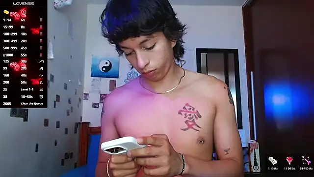 Snapshot of DannyPhantom555 chatting on 11-27-25, 06:21 DannyPhantom555 online show from 11-27-25, 06:21