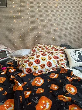 Snapshot of goddesskass chatting on 10-29-25, 04:20 goddesskass online show from 10-29-25, 04:20