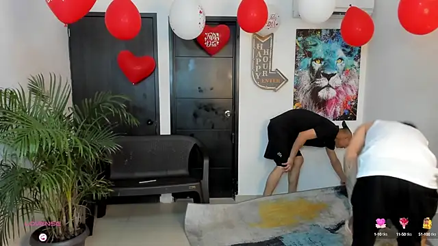 Snapshot of Playhardsex_ chatting on 09-21-25, 10:55 Playhardsex  online show from 09-21-25, 10:55