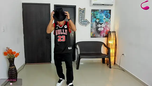 Snapshot of Playhardsex_ chatting on 11-14-25, 11:02 Playhardsex online show from 11-14-25, 11:02