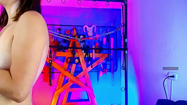 Snapshot of Misstresss_aurora_bdsm chatting on 11-11-25, 03:12 Misstresss aurora bdsm online show from 11-11-25, 03:12