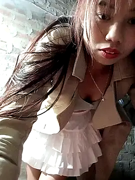 Dung-Thao19 online show from 11-25-25, 02:50