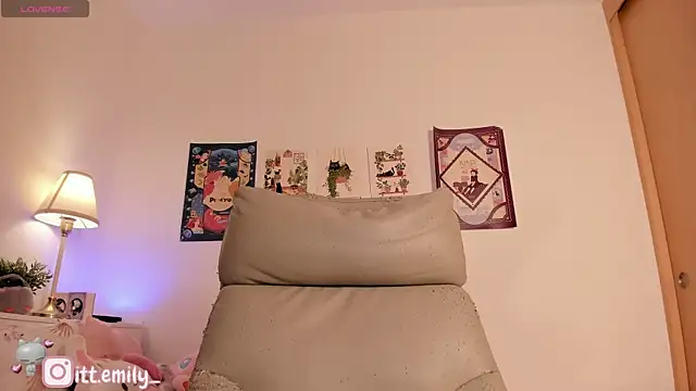 emily uwu0 online show from 03-20-26, 12:26