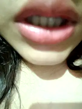 Snapshot of Hott_Muskan chatting on 09-15-25, 07:14 Hott Muskan online show from 09-15-25, 07:14