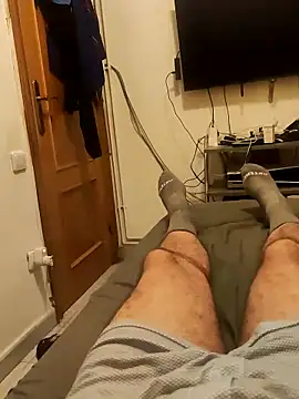 Snapshot of gigolobcn chatting on 09-15-25, 04:23 gigolobcn online show from 09-15-25, 04:23