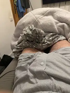 gigolobcn online show from 12-21-25, 06:42