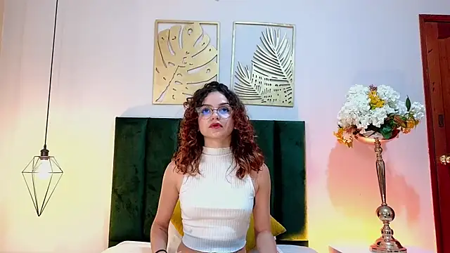 AelinDuvalier online show from 12-04-25, 07:00