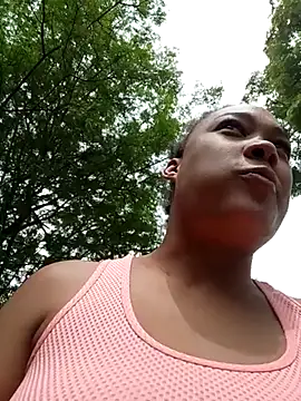 Snapshot of dahian_charlote02 chatting on 02-06-26, 06:11 dahian charlote02 online show from 02-06-26, 06:11