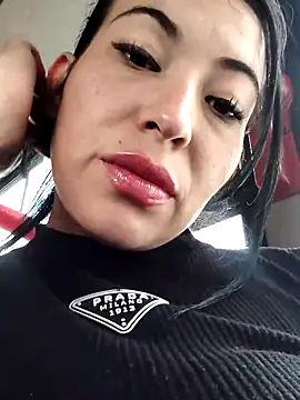 Snapshot of angelicroose2 chatting on 11-28-25, 08:22 angelicroose2 online show from 11-28-25, 08:22