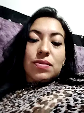 Snapshot of angelicroose2 chatting on 02-15-26, 05:48 angelicroose2 online show from 02-15-26, 05:48