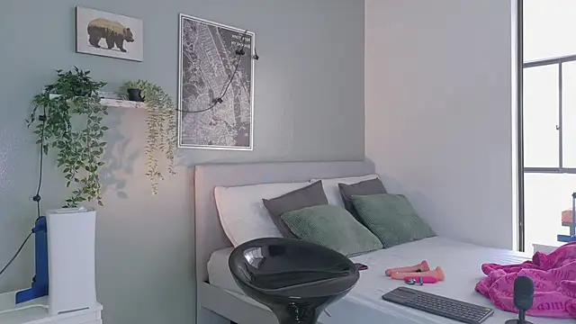 Nickifox   online show from 11-14-25, 07:34