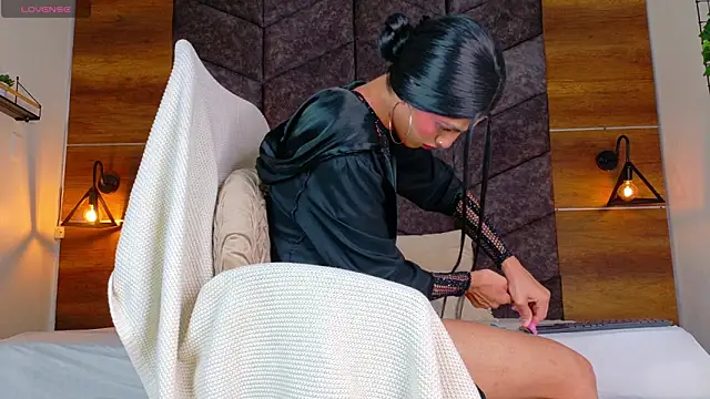 Nickifox   online show from 01-10-26, 07:59