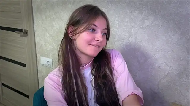 Snapshot of may_rollins chatting on 09-12-25, 09:04 may rollins online show from 09-12-25, 09:04