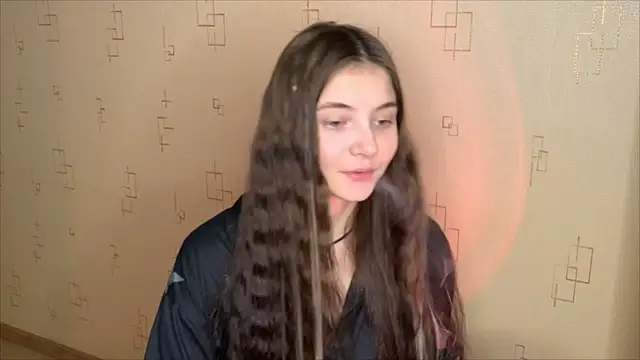 Snapshot of may_rollins chatting on 10-19-25, 05:57 may rollins online show from 10-19-25, 05:57