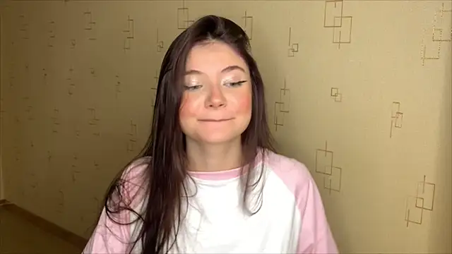 Snapshot of may_rollins chatting on 11-19-25, 01:22 may rollins online show from 11-19-25, 01:22