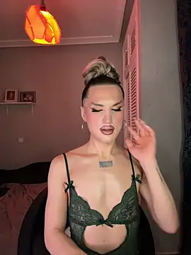 lacattiva online show from 10-14-25, 02:34